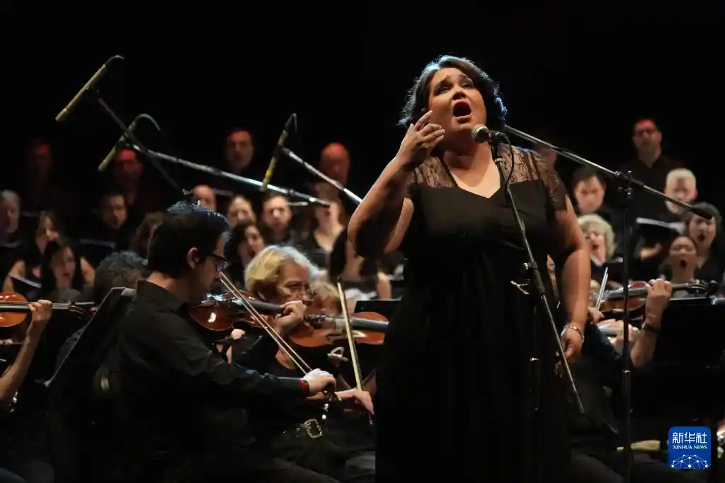 百年交响再奏华章——阿根廷科隆剧院管弦乐团与合唱团庆典音乐会盛况启幕