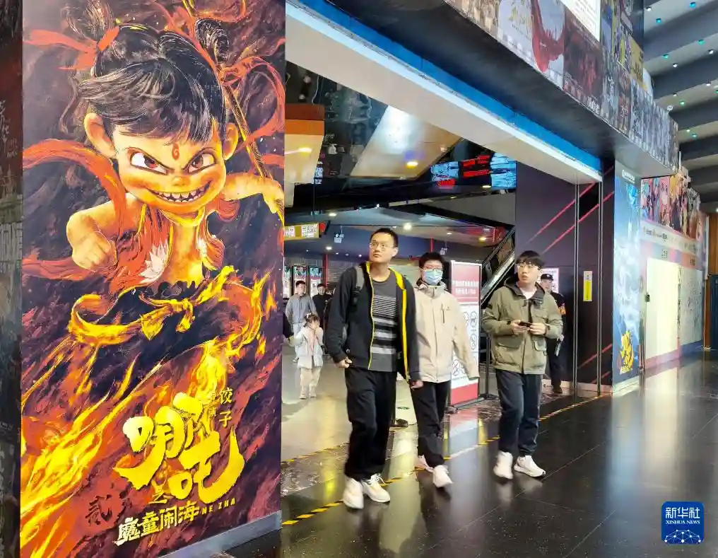 《哪咤之逆天热卖！创下全球票房神话，冲上历史前五！》