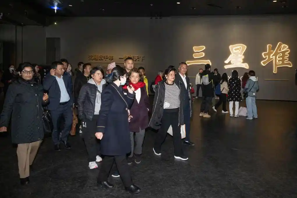 探秘三星堆：科技魅力征服尼泊尔考察团