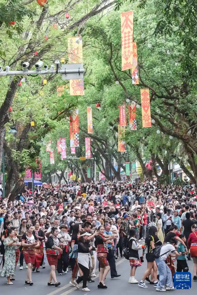 海南五指山：三月三的狂欢盛宴与文化魅力