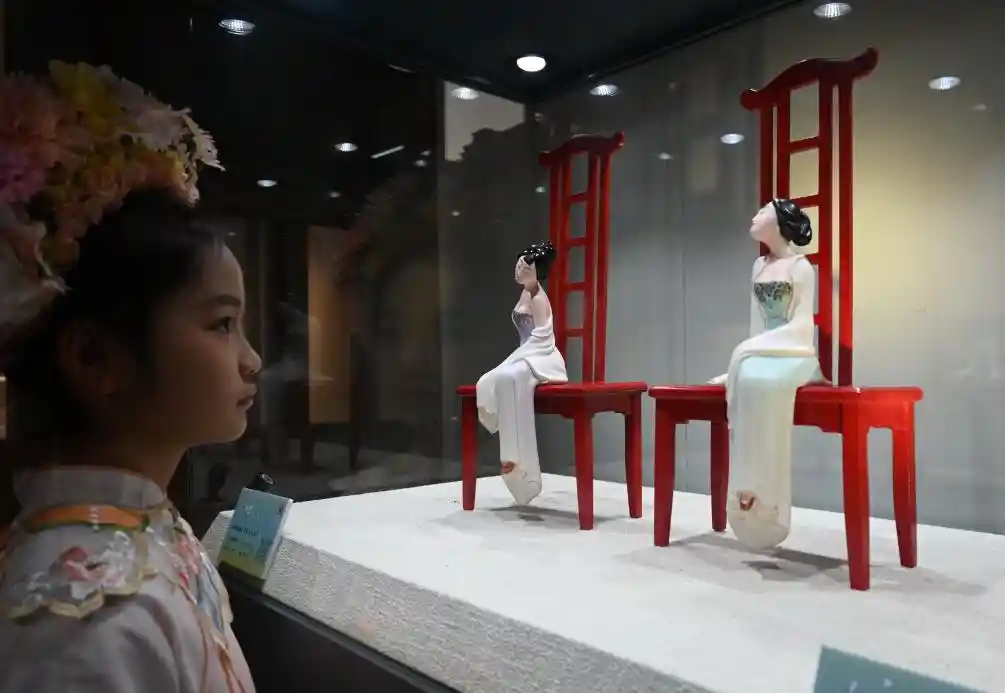 素白凝光：德化白瓷的艺术传承与魅力绽放在福州惊艳启幕