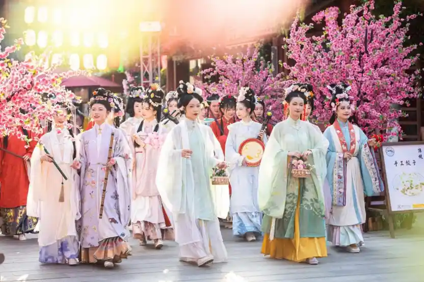春日奇旅：方特带你FUN心而行