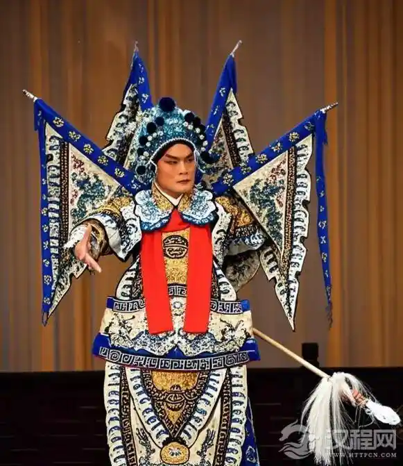 《从<长坂坡>到<三岔口>：解码京剧武戏的美学密码》