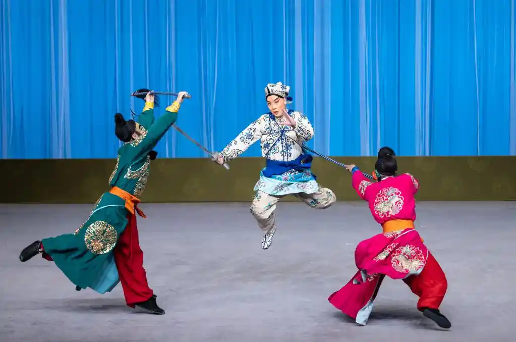 国家京剧院武戏盛典暨百日集训拜师汇报震撼上演