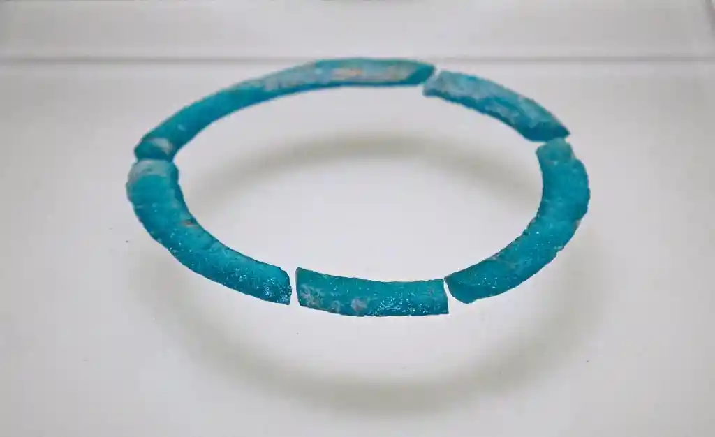 琉光溢彩·匠心独运——淄博琉璃艺术展惊艳国博