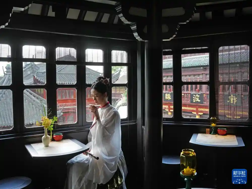 海上茶韵再启：湖心亭焕新登场