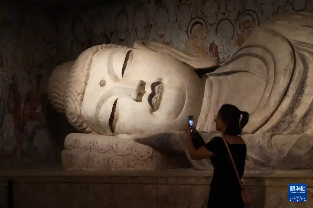 大成敦煌惊艳深圳，千年艺术再现现代展厅