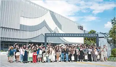 光影璀璨一周年，江南再添文化新地标