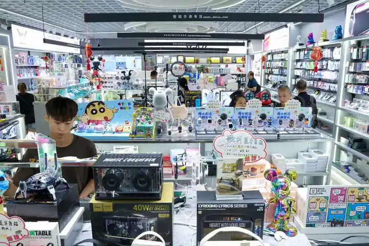 解码华强北：从五个一洞见繁华背后的变与不变