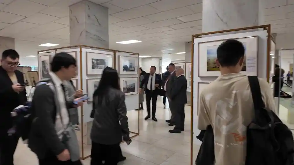 光影见证历史——纪念抗战胜利80周年图片展在俄罗斯大学震撼亮相