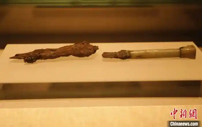 中华第一剑背后的惊世发现：虢国玉柄铁剑揭开青铜时代密码