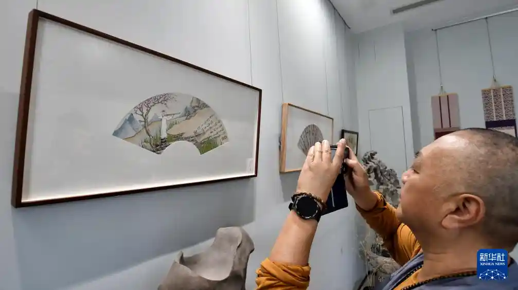 一扇门，千年风雅破界而出