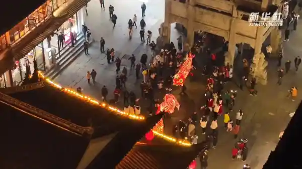 文化中国行·徽州墨魂出鞘：千年漆墨润砚，唤醒文房活态传承